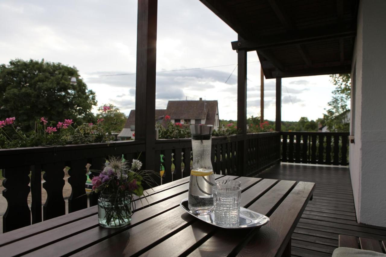 Gaestehaus Zum Rhein Rheinhausen Dış mekan fotoğraf